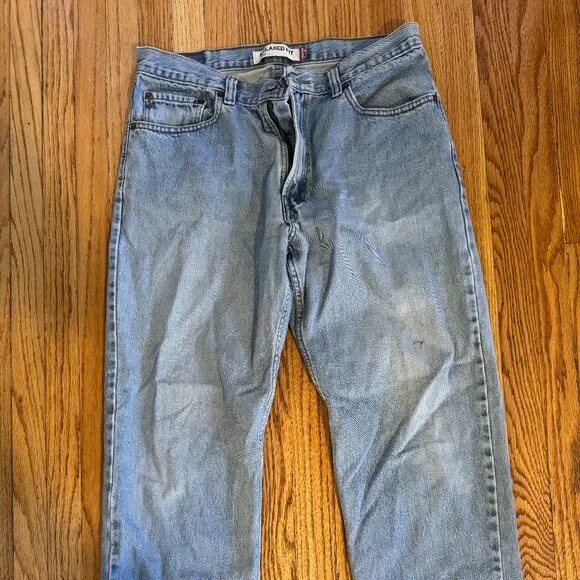 Levi Vintage Jean - Picture 1 of 5